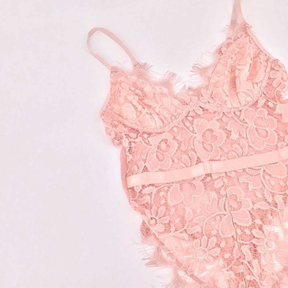 Pink Lace Adjustable Straps Thong Bodysuit Size Small - Picture 2 of 11